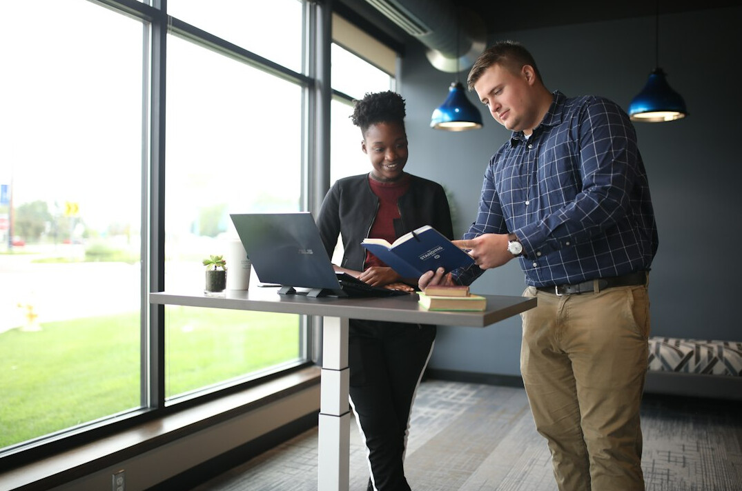 mentor guiding employee